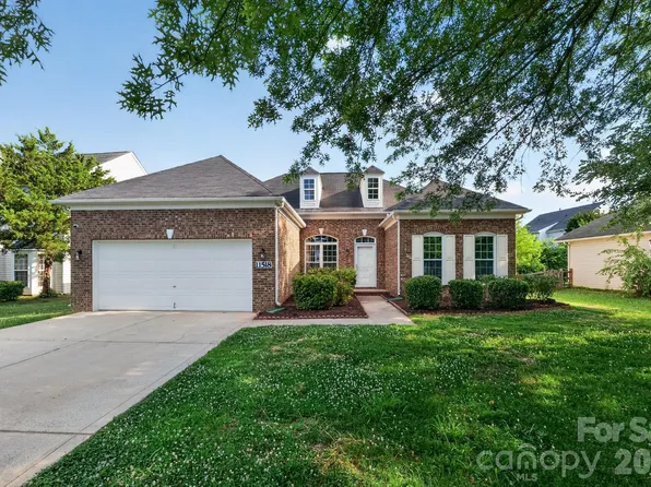 11518 Planters Estates Dr, Charlotte, NC 28278