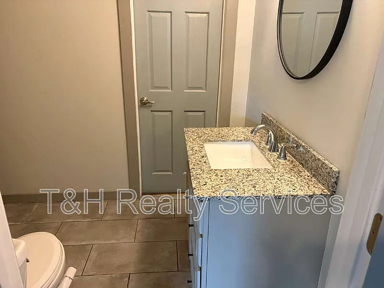 422 Iowa St — Photo 21