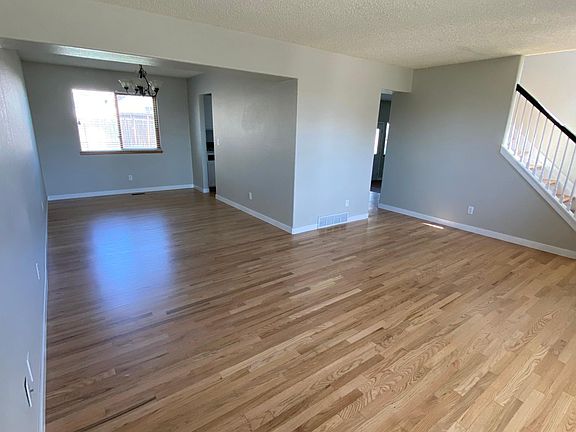 Hardwood floors in living & dining rooms