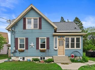 415 Salisbury Rd, West Bend, WI 53090