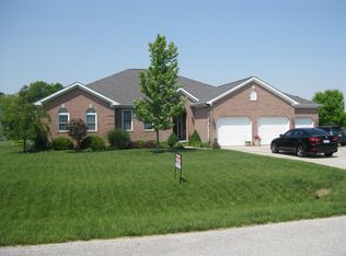 708 Maple St, Sweetser, IN 46987
