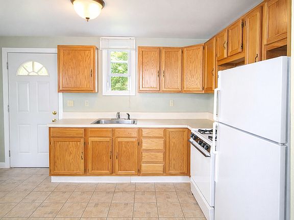 2nd image of 2615 Shady Ave