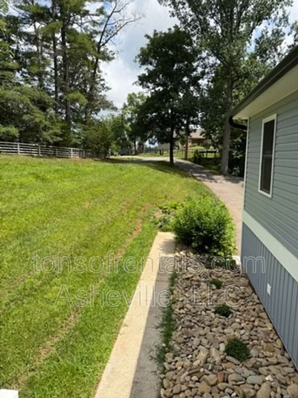 2 bed, 2.0 bath, $2,145 — Photo 3