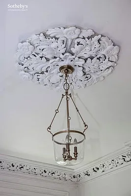 Sold by Sotheby's International Realty | media 10