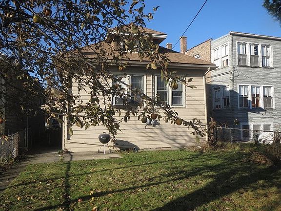 3rd image of 1409 S 59th Ct