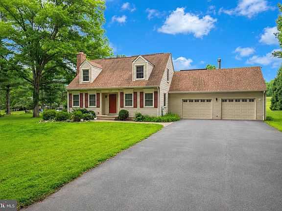 2nd image of 17613 Kirk Ln