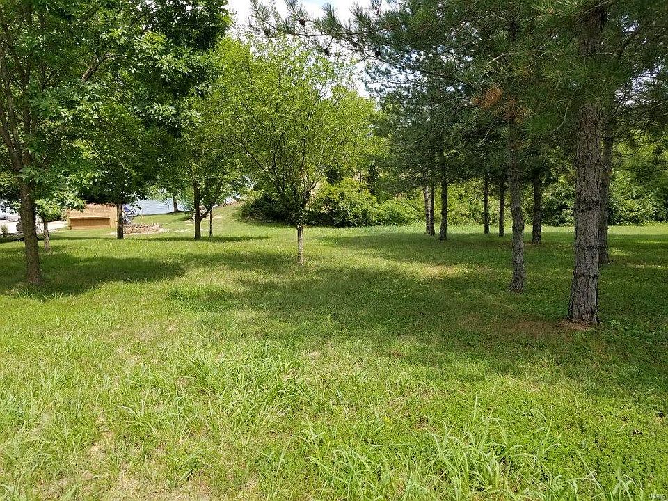 1st image of 534 Lake Shore Dr