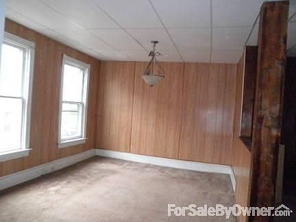 Living Rm : 20x22 w/ DryBar