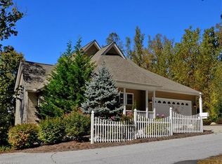 284 Carriage Summitt Way, Hendersonville, NC 28791