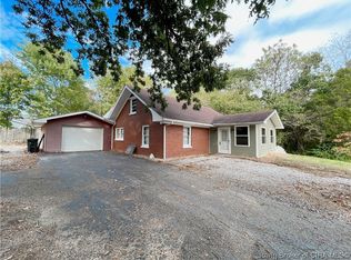 13555 Buffalo Trace Rd NE, Palmyra, IN 47164