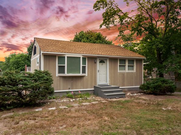 17 Canoe Place Rd