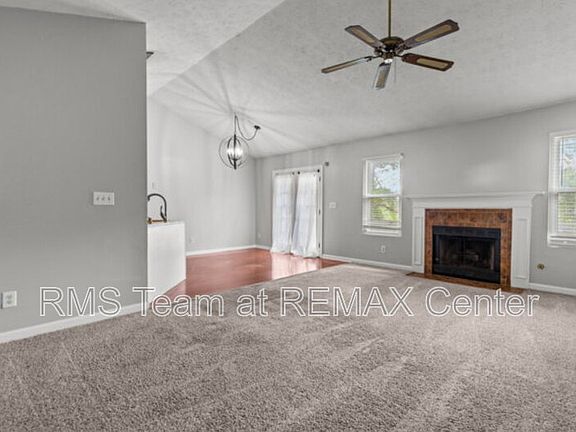 4th image of 2979 Sentinel Cir