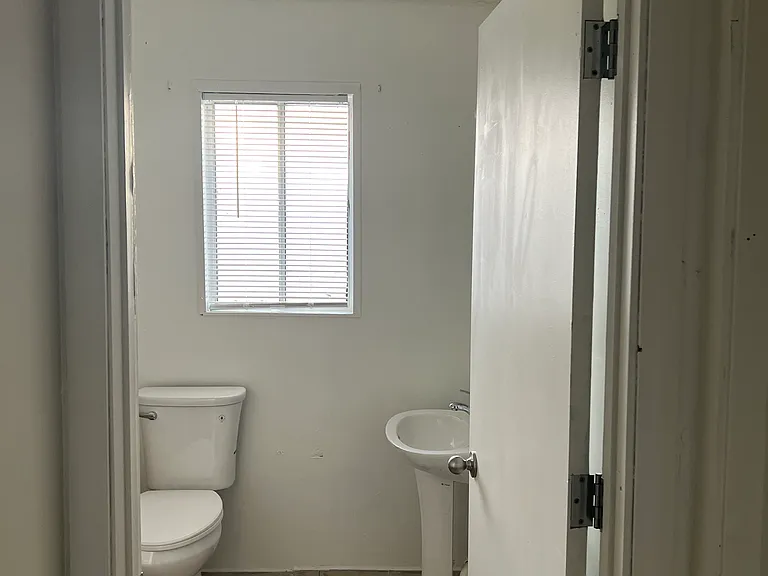 110 Roache Rd — Photo 17