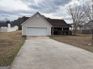 4165 Eden Valley Dr, Loganville, GA 30052