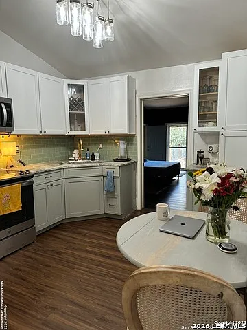 18214 Scenic Loop Rd — Photo 5
