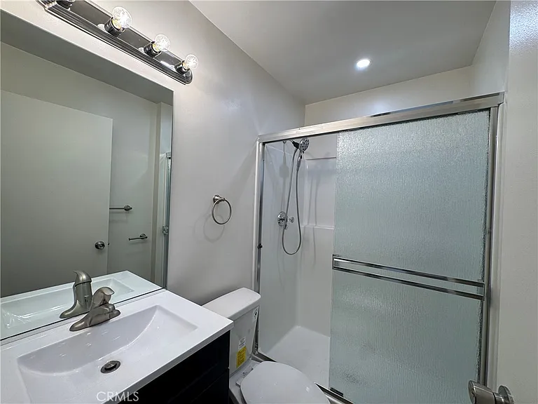 1661 W 158th St #103 — Photo 15