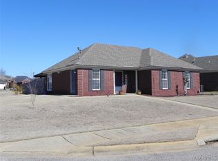 1915 Regent Rd, Prattville, AL 36066