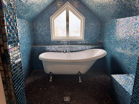 Upstairs master bath