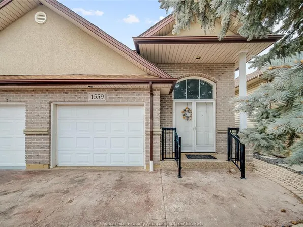 1559 Chateau Ave, Windsor, ON N8P 1M3