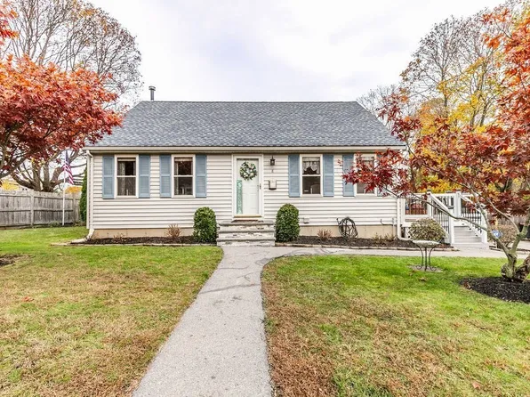 8 Gushee Ln, Taunton, MA 02780