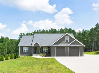 2890 Crow Valley Rd, Tunnel Hill, GA 30755
