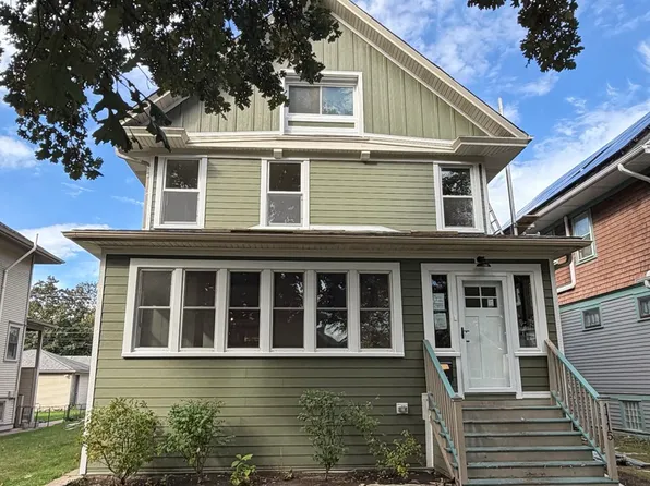 (undisclosed Address), Oak Park, IL 60304