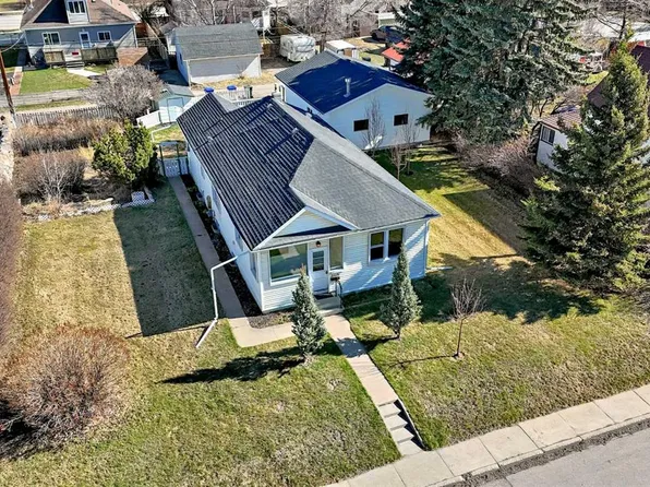 4710 S 51st St, Olds, AB T4H 1E7