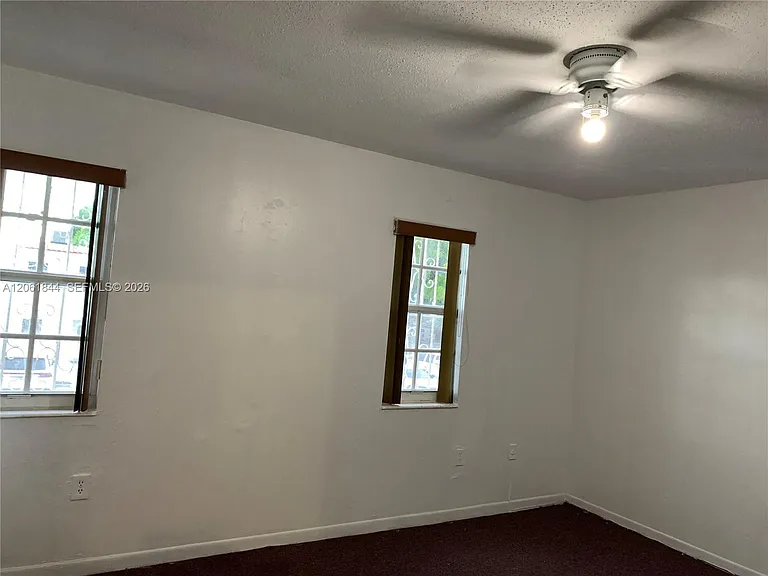 5453 NW 169th Ter — Photo 8
