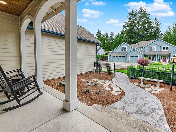 4th image of 704 Torden Lane SE
