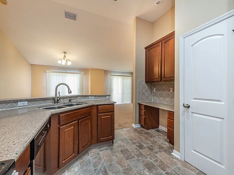 6750 Eagle Feather Dr — Photo 13