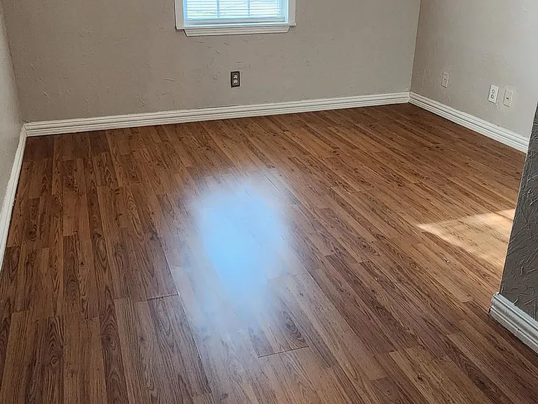 808 Howell Dr — Photo 19