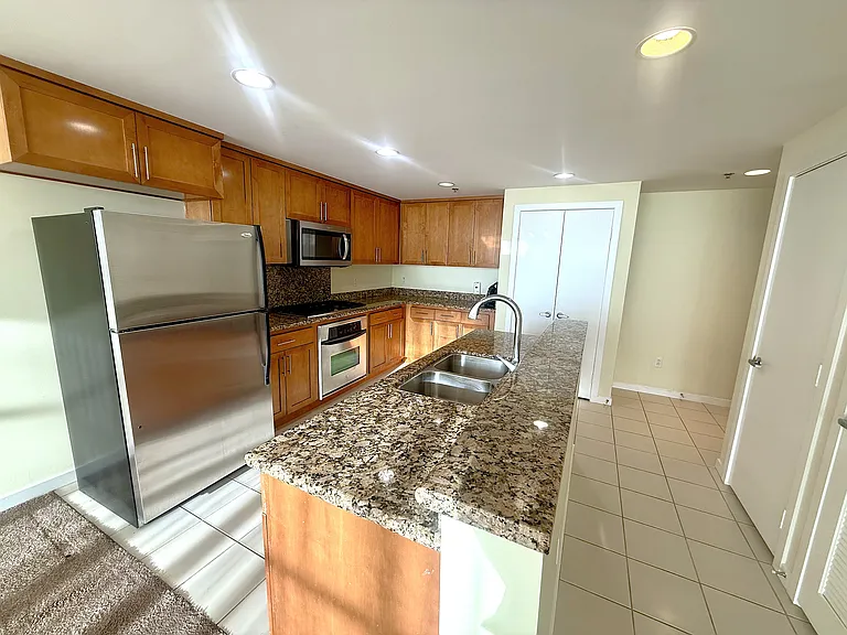 411 W Seaside Way #1105 — Photo 5