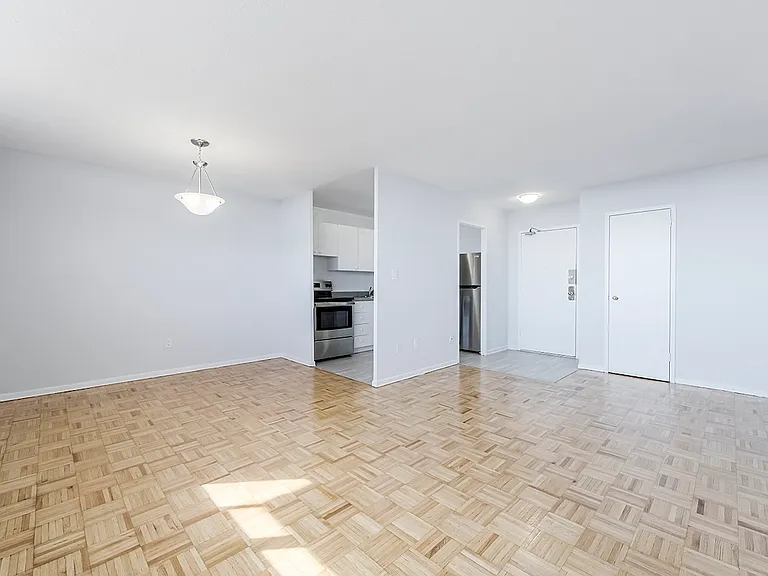 567 Scarborough Golf Club Rd — Photo 12