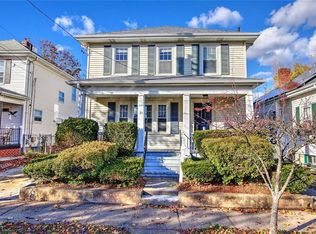 21 Chaucer St, Providence, RI 02908