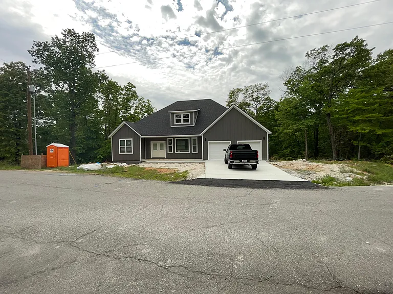 15 Skipton Dr #15 — Photo 1