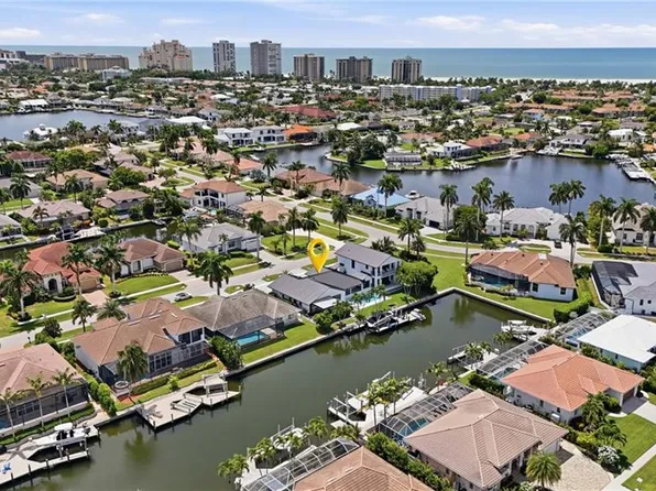 910 Beaver CT, MARCO ISLAND, FL 34145