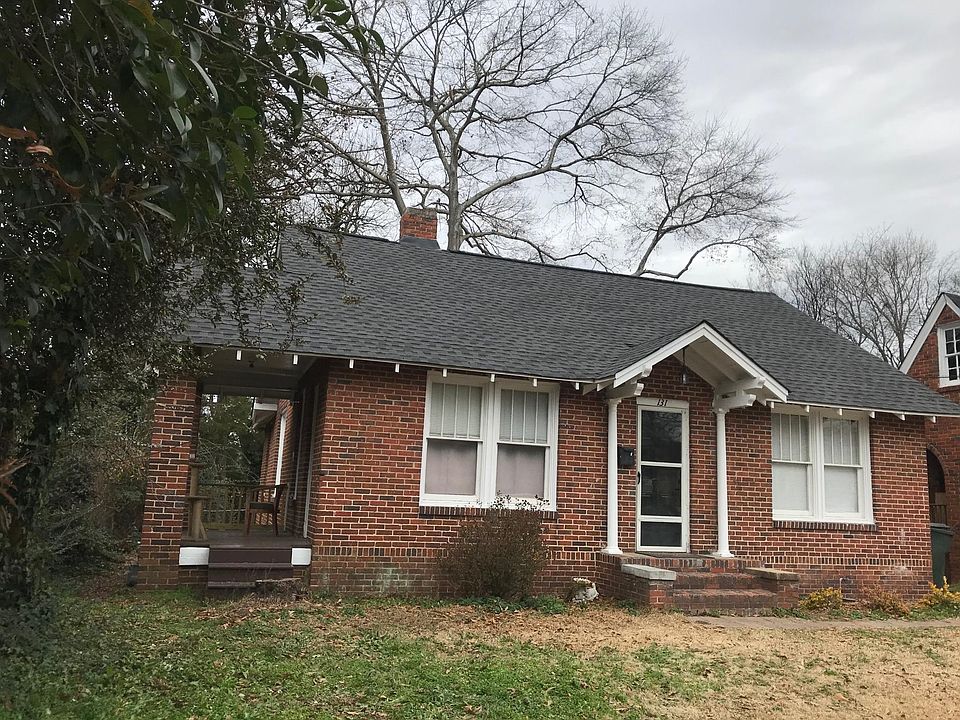 2nd image of 131 Stonewall Ave N