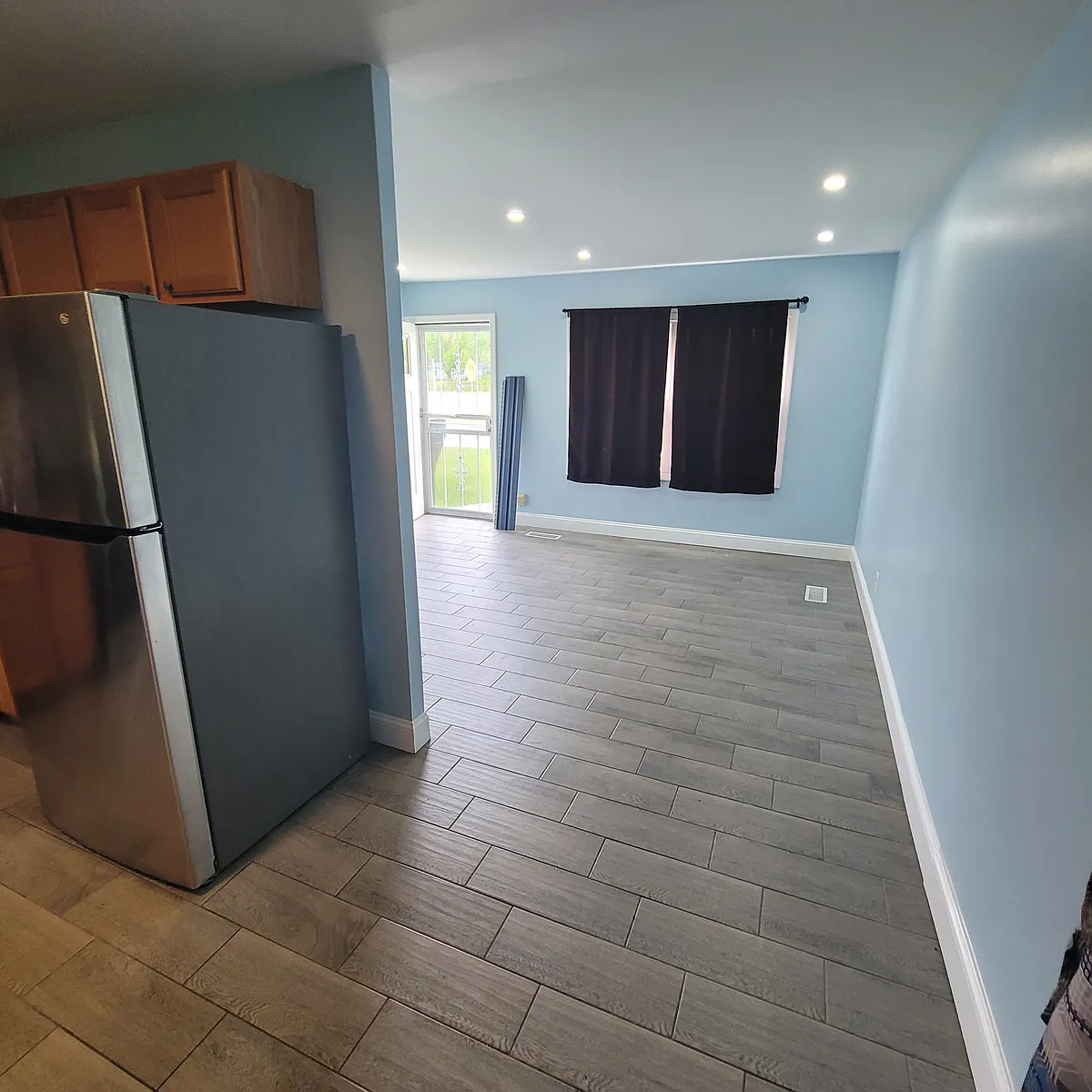 View of front door from kitchen. - 1835 223rd St