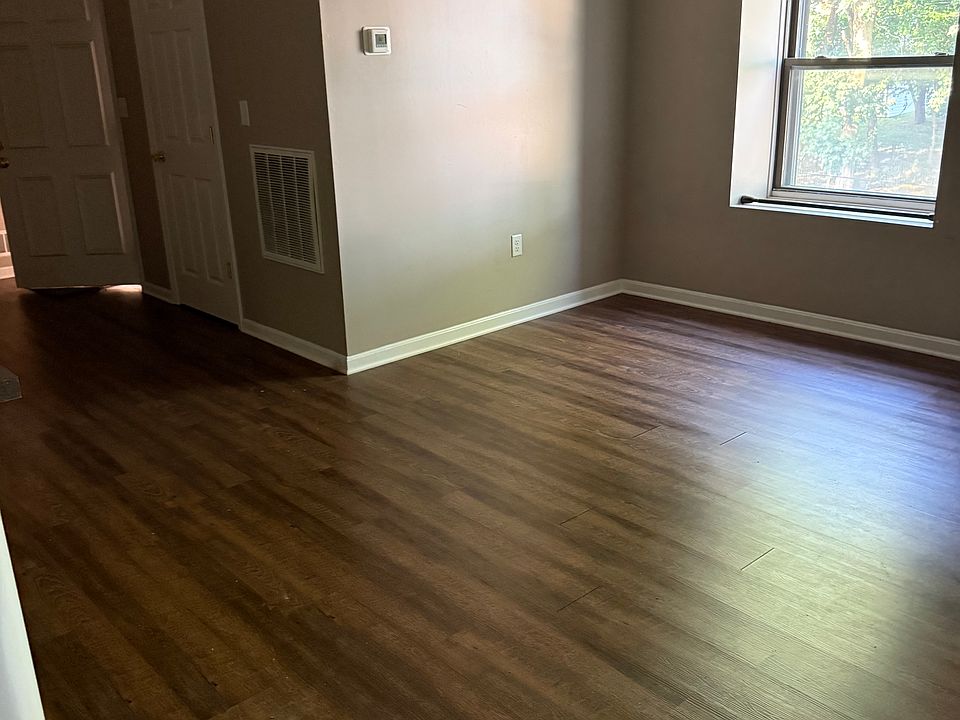 1st image of 54 W Main St