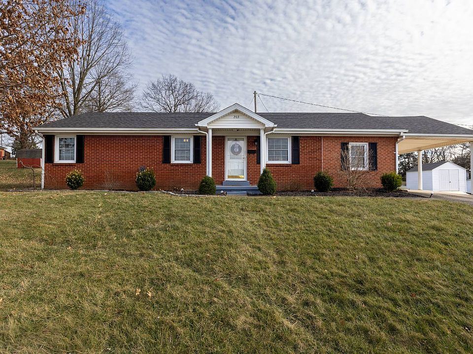 1st image of 203 Commercial Ave