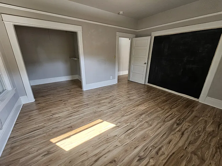 1915 E Cherry St #D — Photo 4