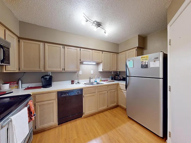 3101 Patrick Henry Dr #132 — Photo 29