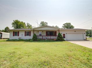 444 Roxana Ave, South Roxana, IL 62087