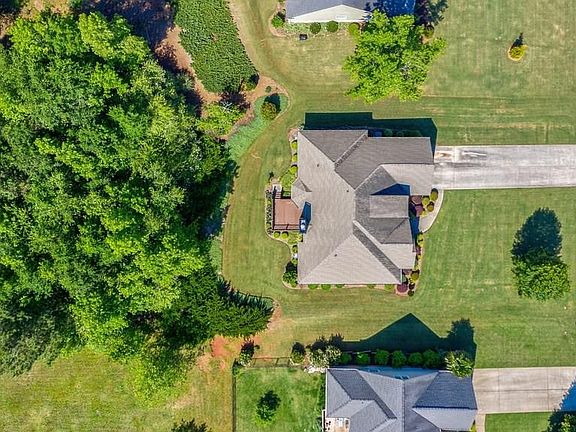4th image of 1041 Thornwood Dr