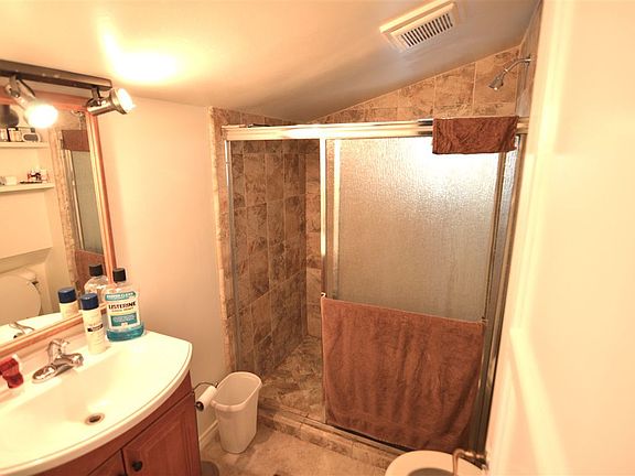 5th image of 10226 Jesmond Dr
