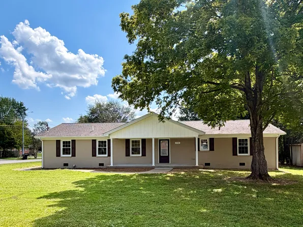 1701 Keenland Dr, Murray, KY 42071
