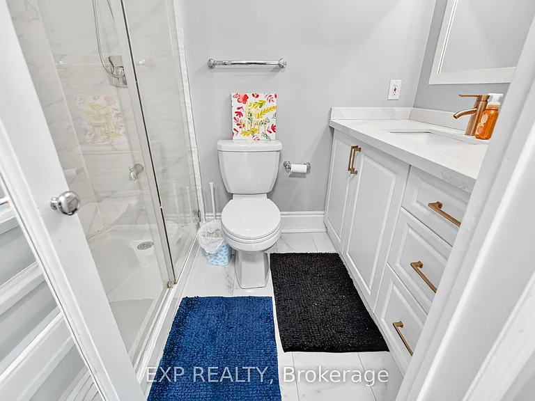 5896 Chorley Pl #UPPER — Photo 32