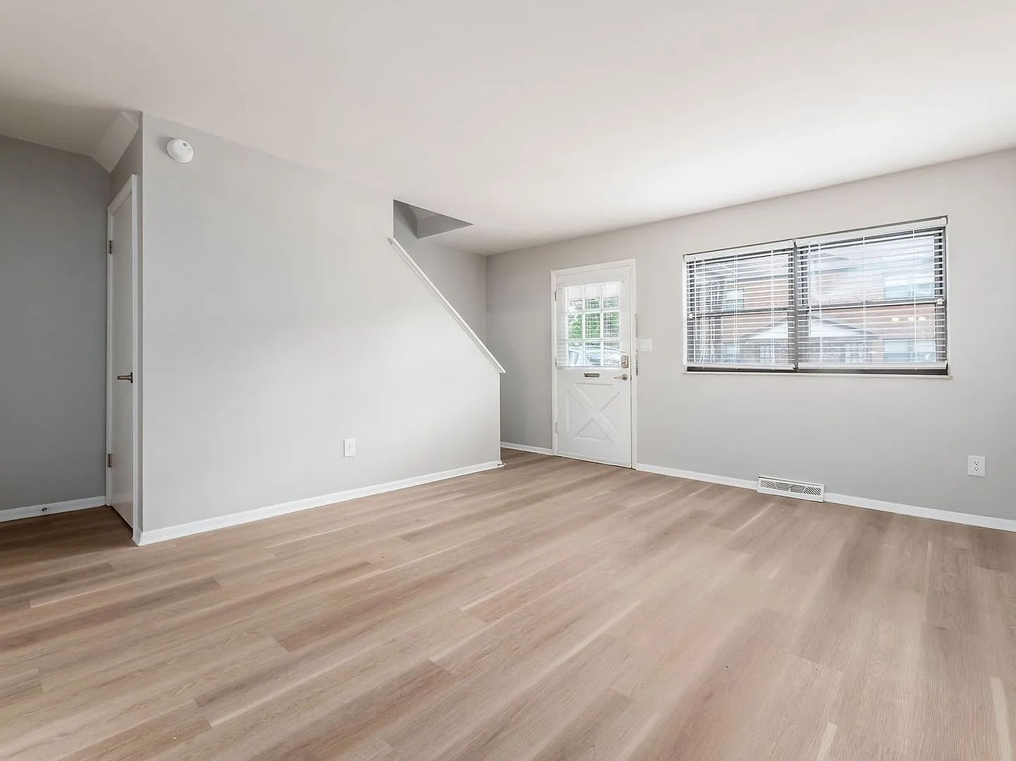 2 bed, 1.5 bath, $1,499 — Photo 3