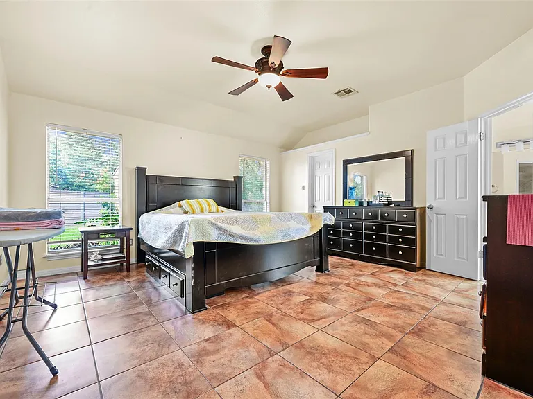 6006 Barletta Dr — Photo 16