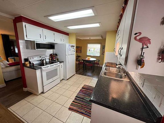 3rd image of 8528 Duchess Ct E